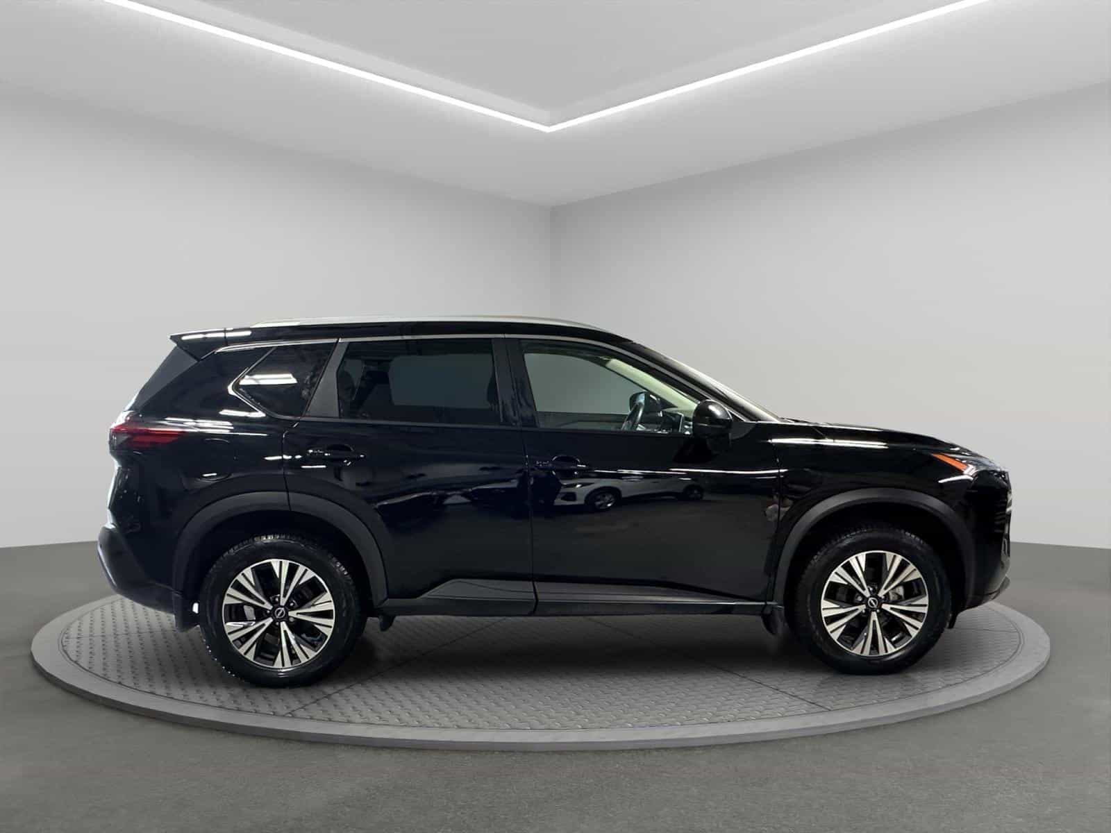 Image 6 Nissan Rogue SV Moonroof 2023