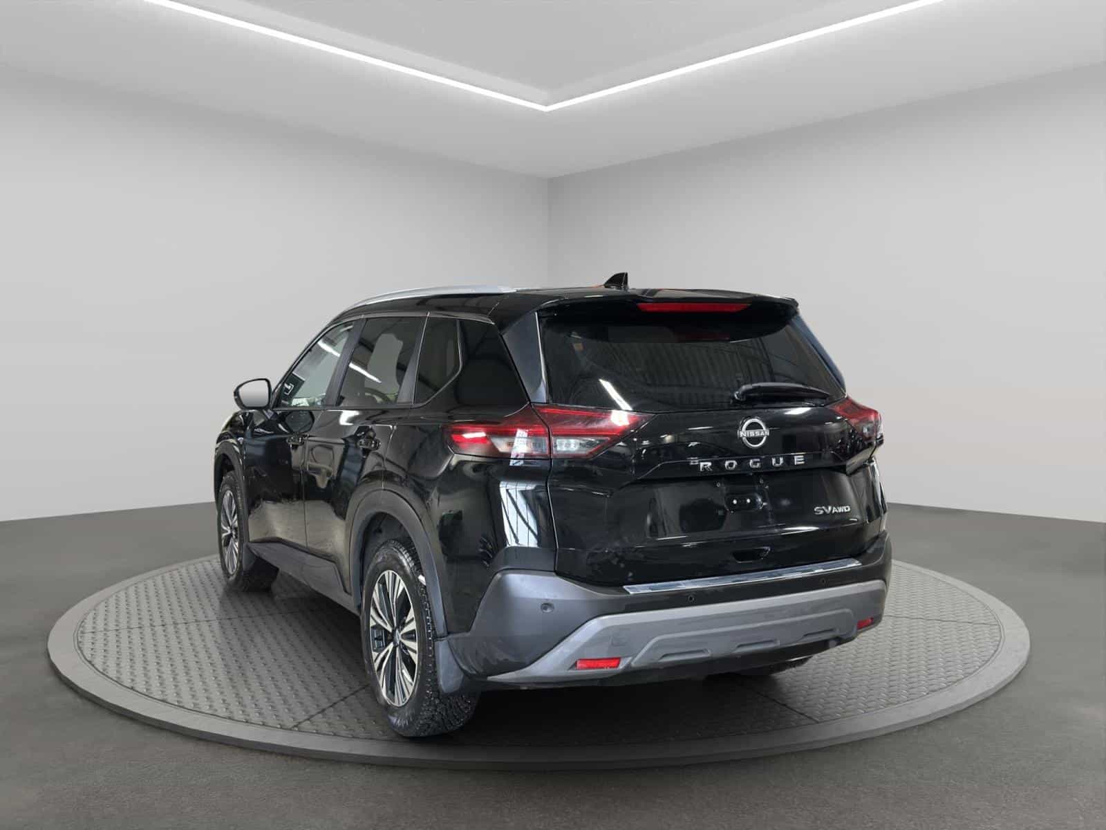 Image 3 Nissan Rogue SV Moonroof 2023