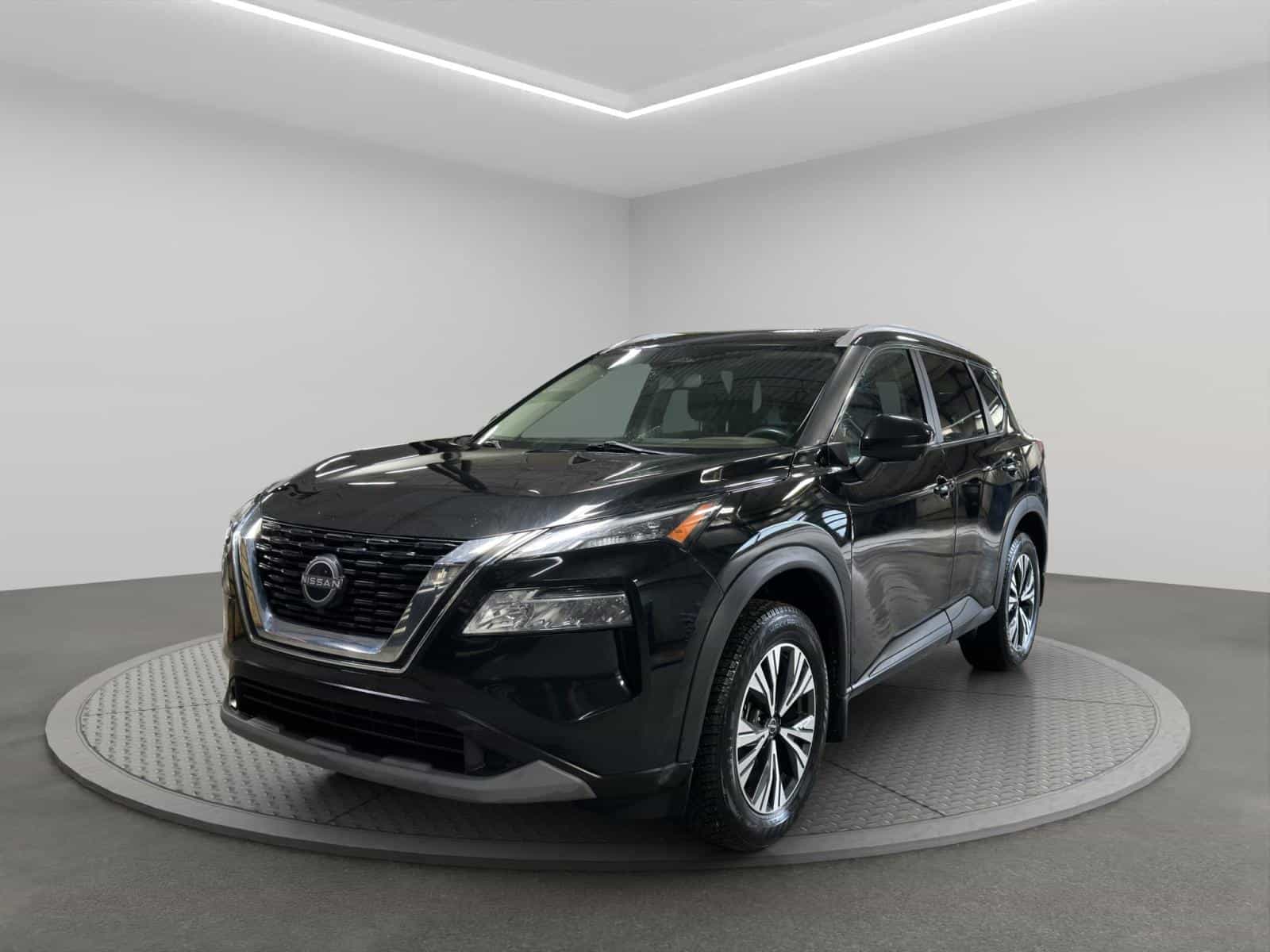 2023 Nissan Rogue SV Moonroof - Image 1