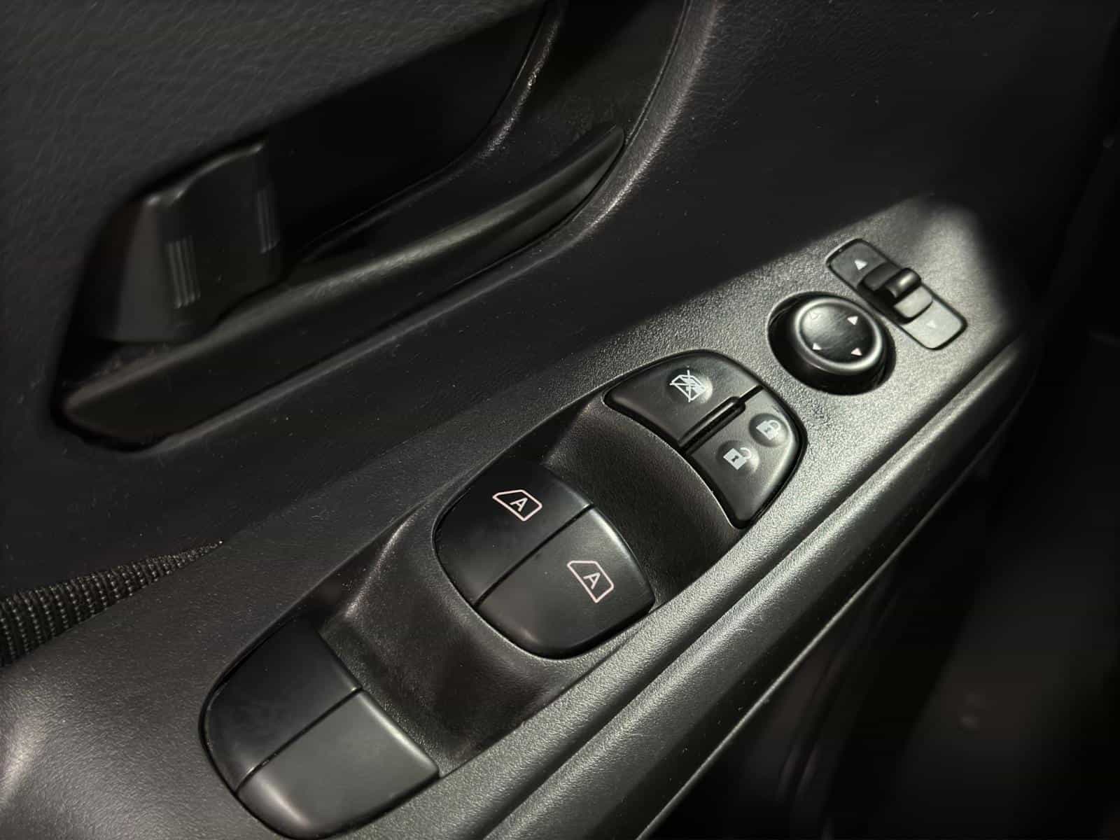 Image 19 Nissan Kicks S 2022