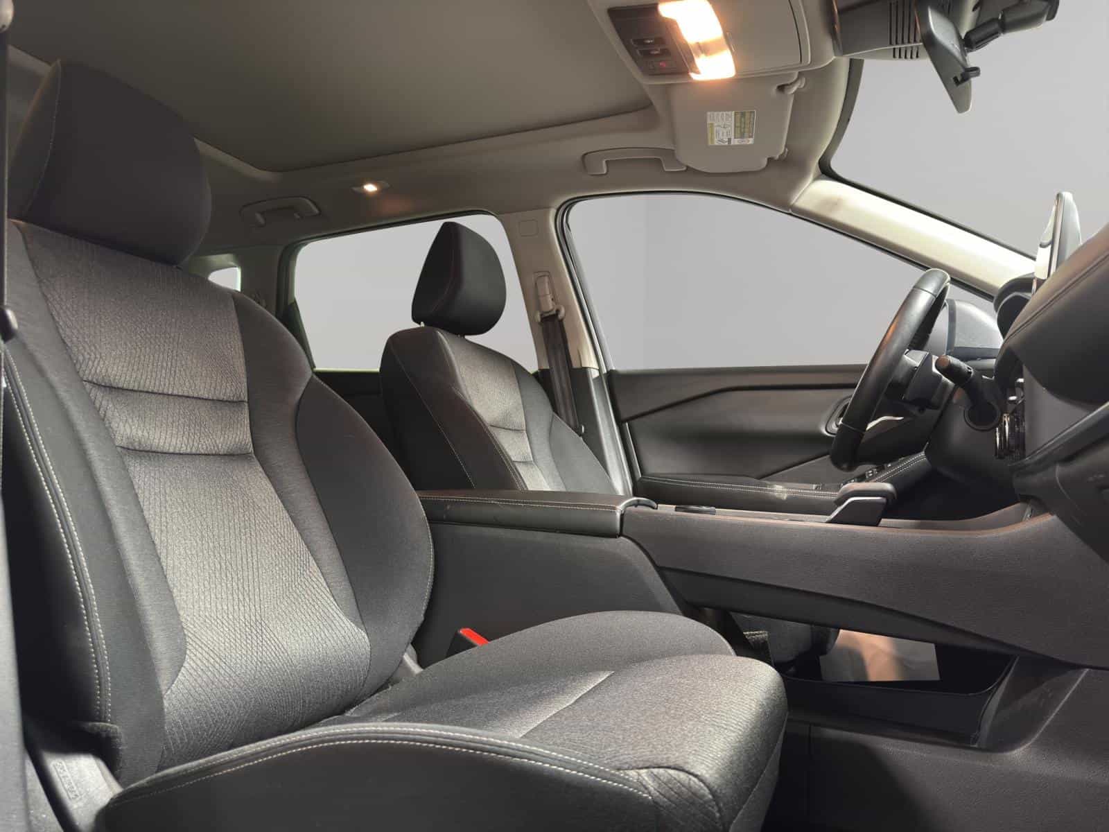 Image 10 Nissan Rogue SV Moonroof 2024