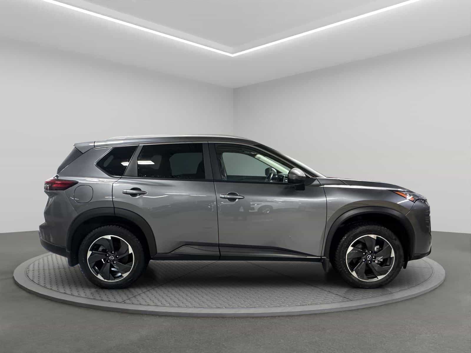 Image 6 Nissan Rogue SV Moonroof 2024