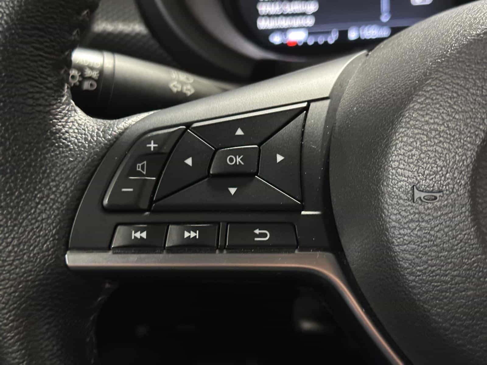 Image 16 Nissan Kicks SV 2024