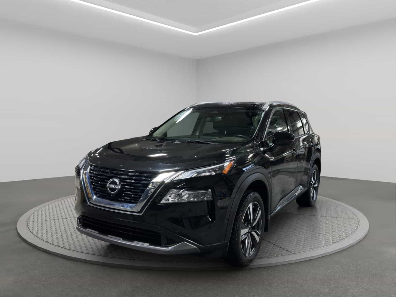 2023 Nissan Rogue SL - Image 1