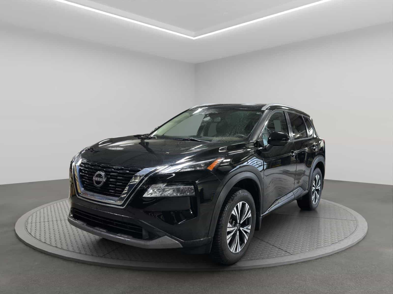 2023 Nissan Rogue SV Moonroof - Image 1