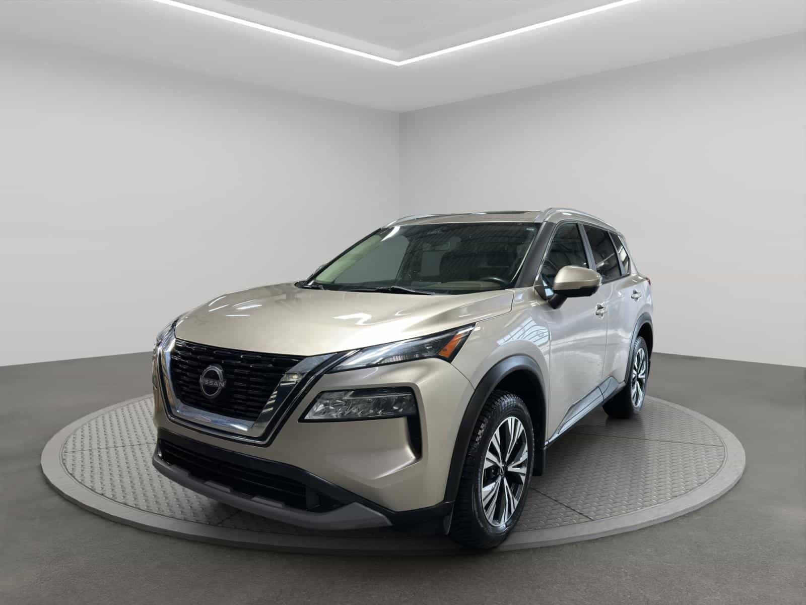2023 Nissan Rogue SV Moonroof - Image 1
