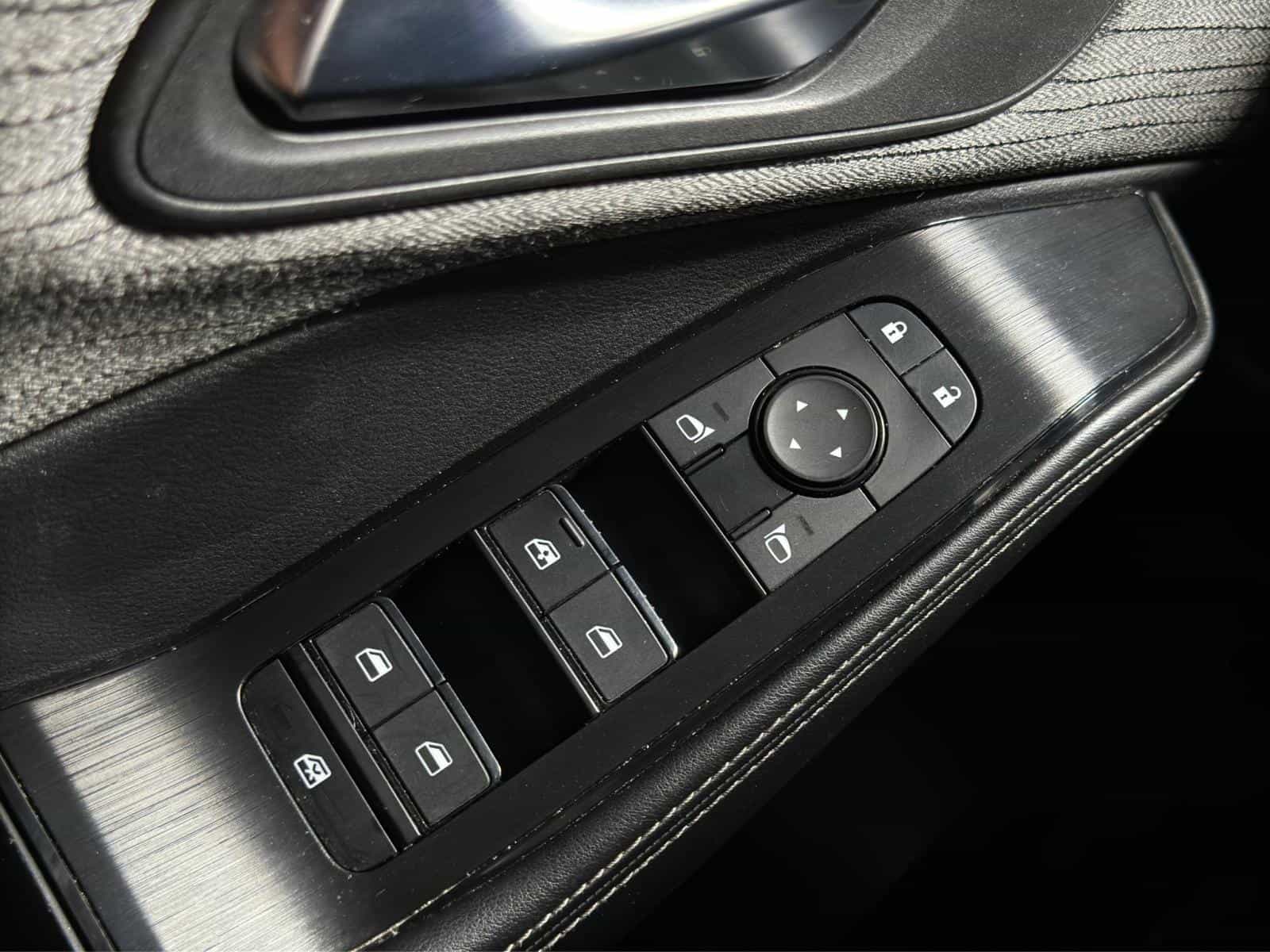 Image 19 Nissan Rogue SV 2023