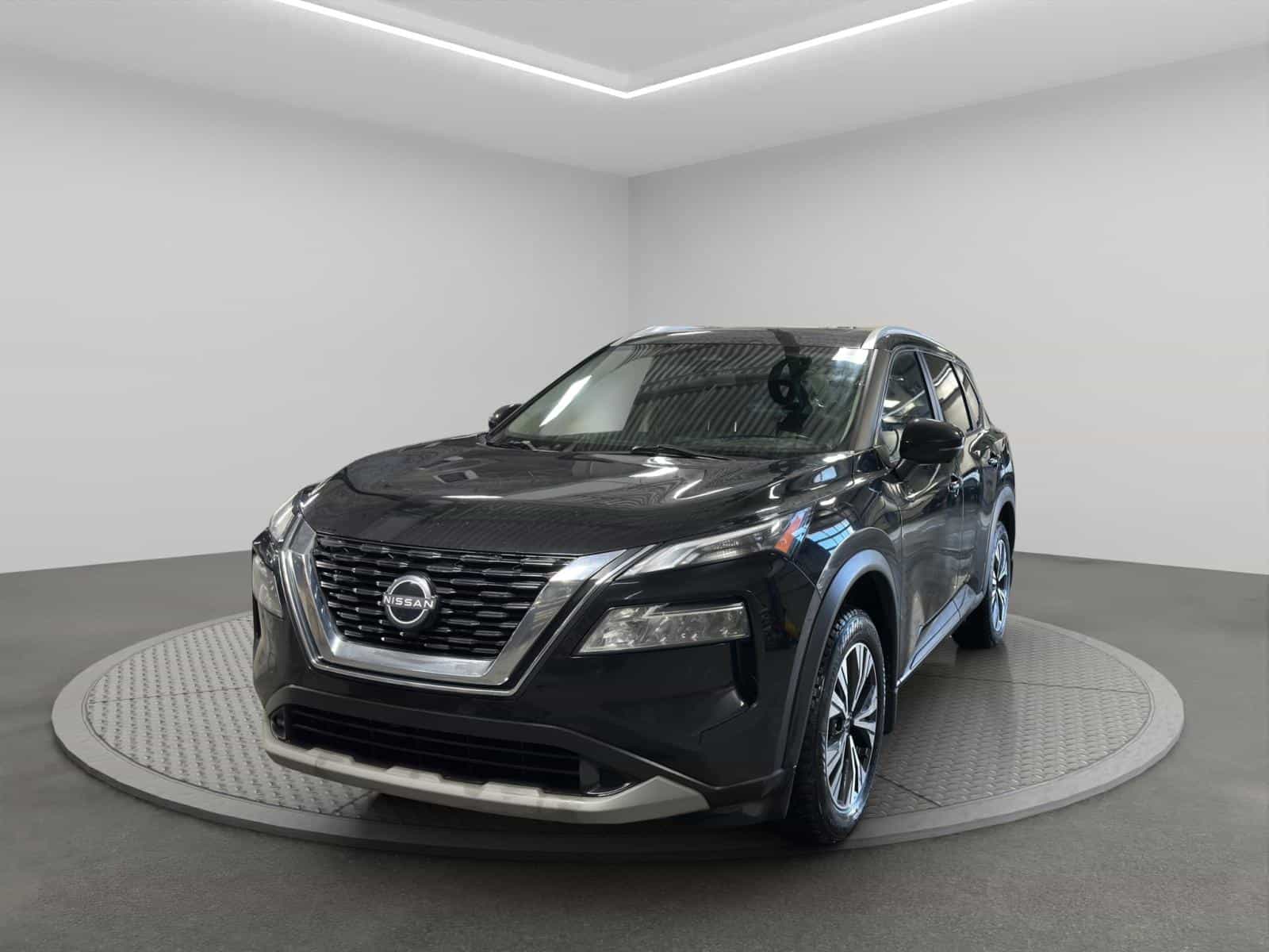 2023 Nissan Rogue SV Moonroof - Image 1