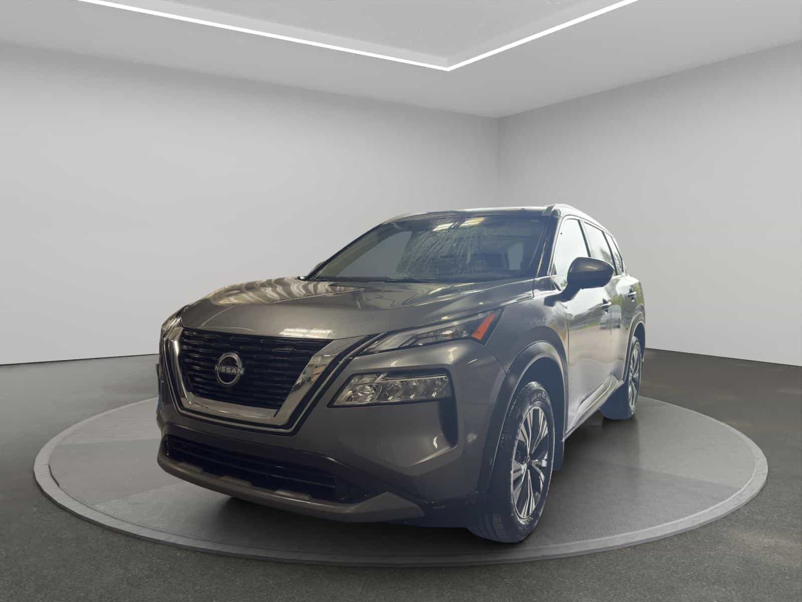 2023 Nissan Rogue SV - Image 1