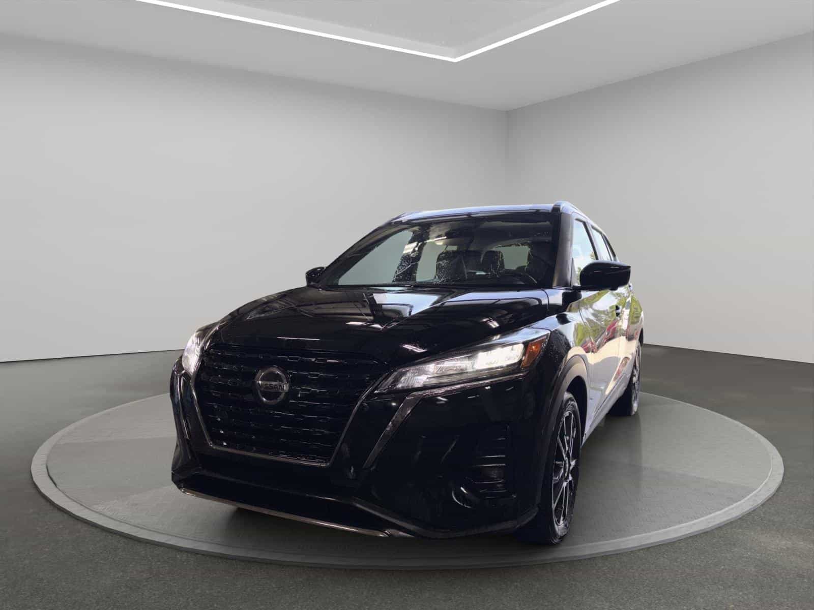 2021 Nissan Kicks SR - Image 1