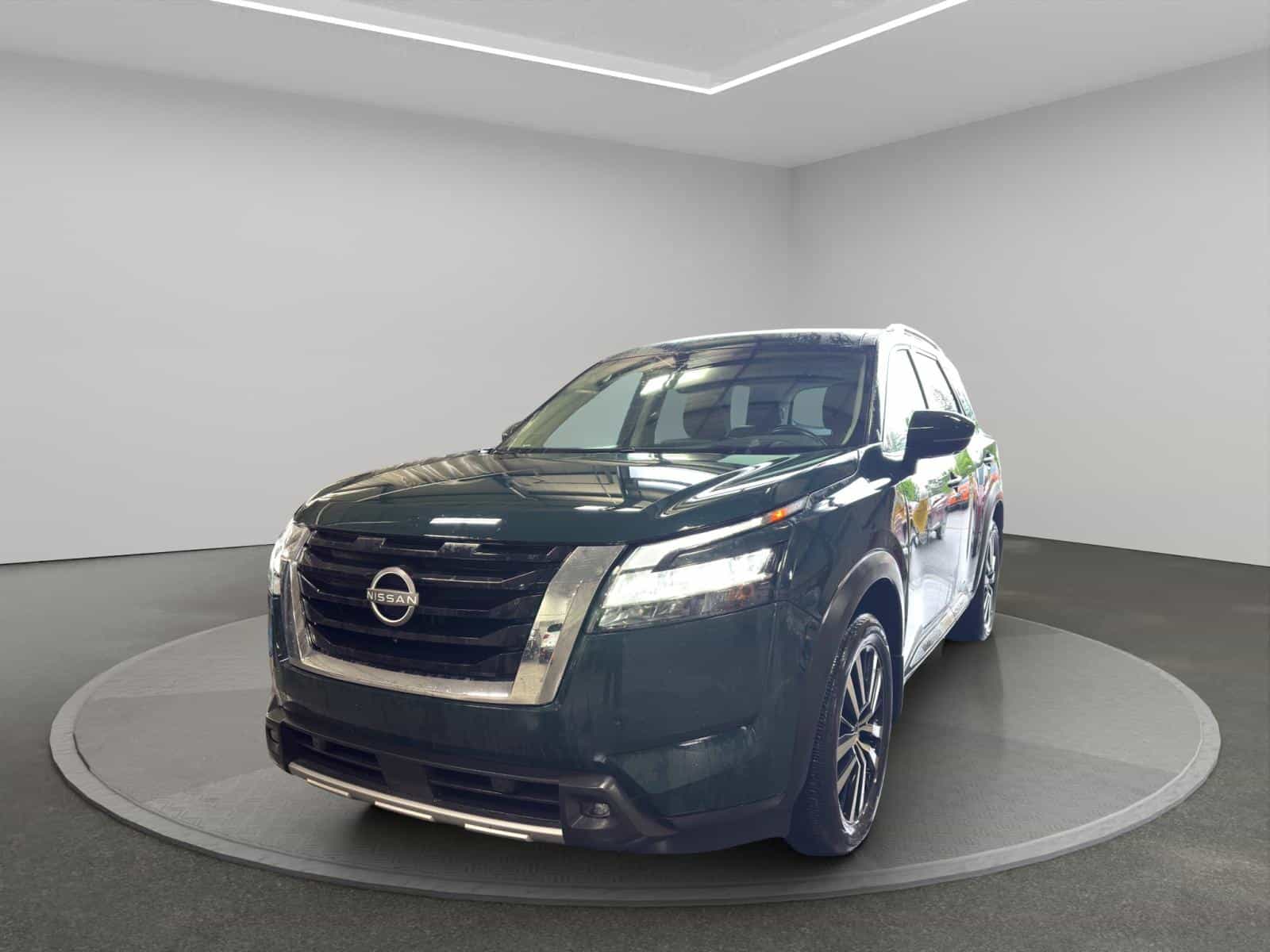 Image 1 Nissan Pathfinder Platine 2023