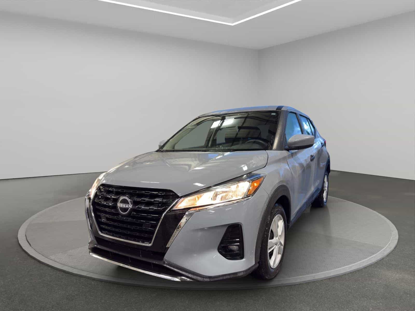 2024 Nissan Kicks S - Image 1