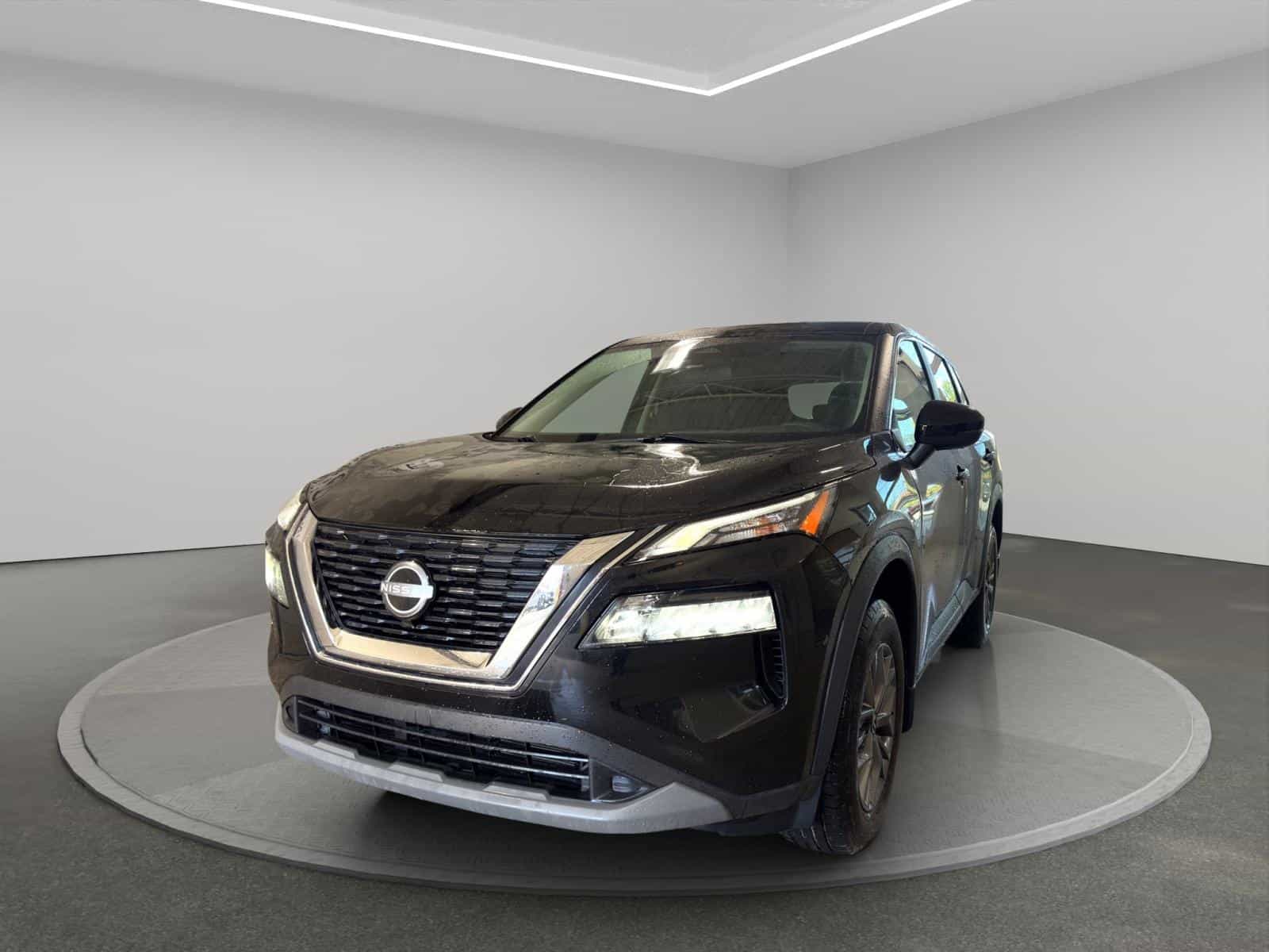 2022 Nissan Rogue S - Image 1