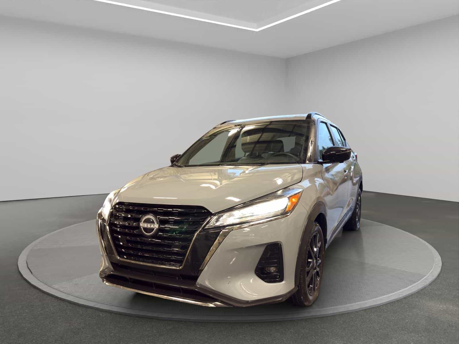 2024 Nissan Kicks SR Premium - Image 1