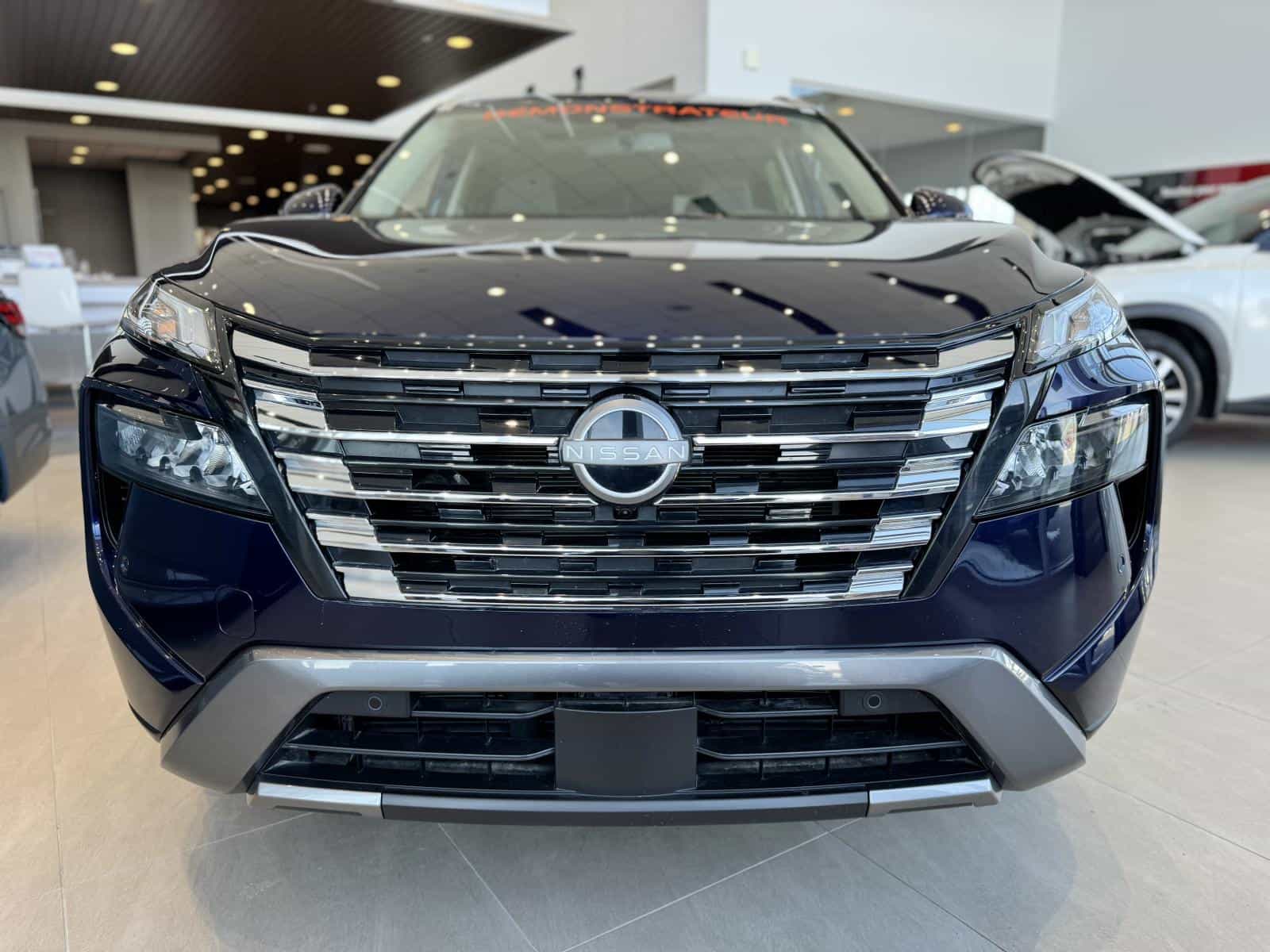 2024 Nissan Rogue SL - Image 2