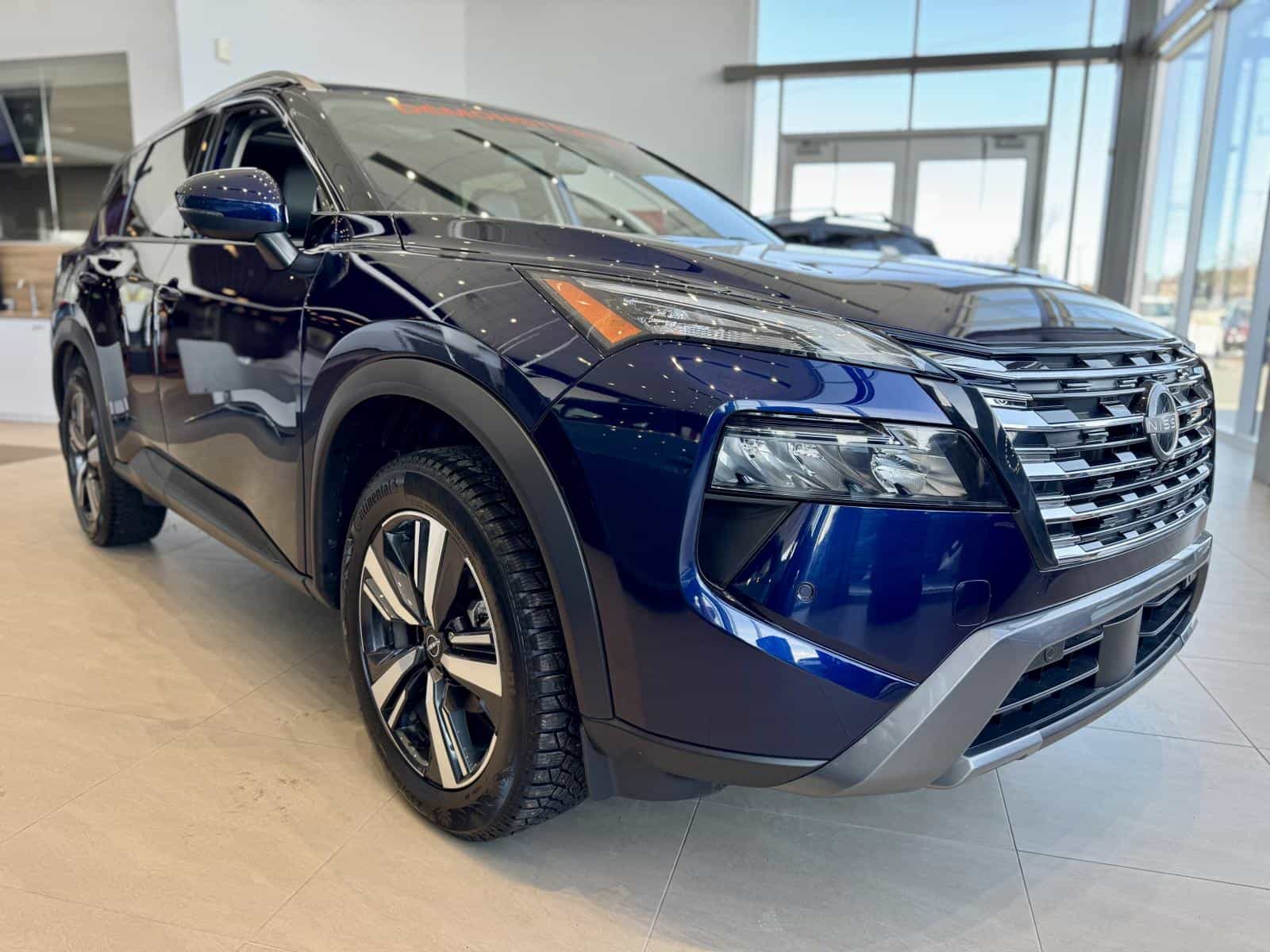 2024 Nissan Rogue SL - Image 3