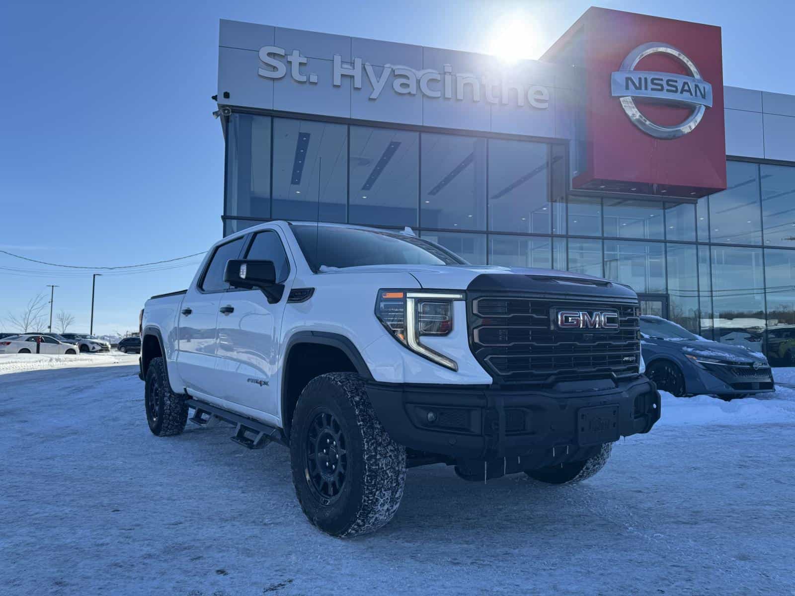 Image 1 GMC Sierra 1500 AT4X 2023