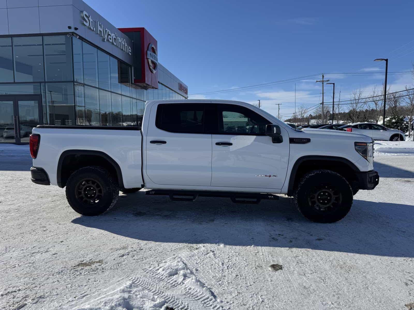 2023 GMC Sierra 1500 AT4X - Image 6