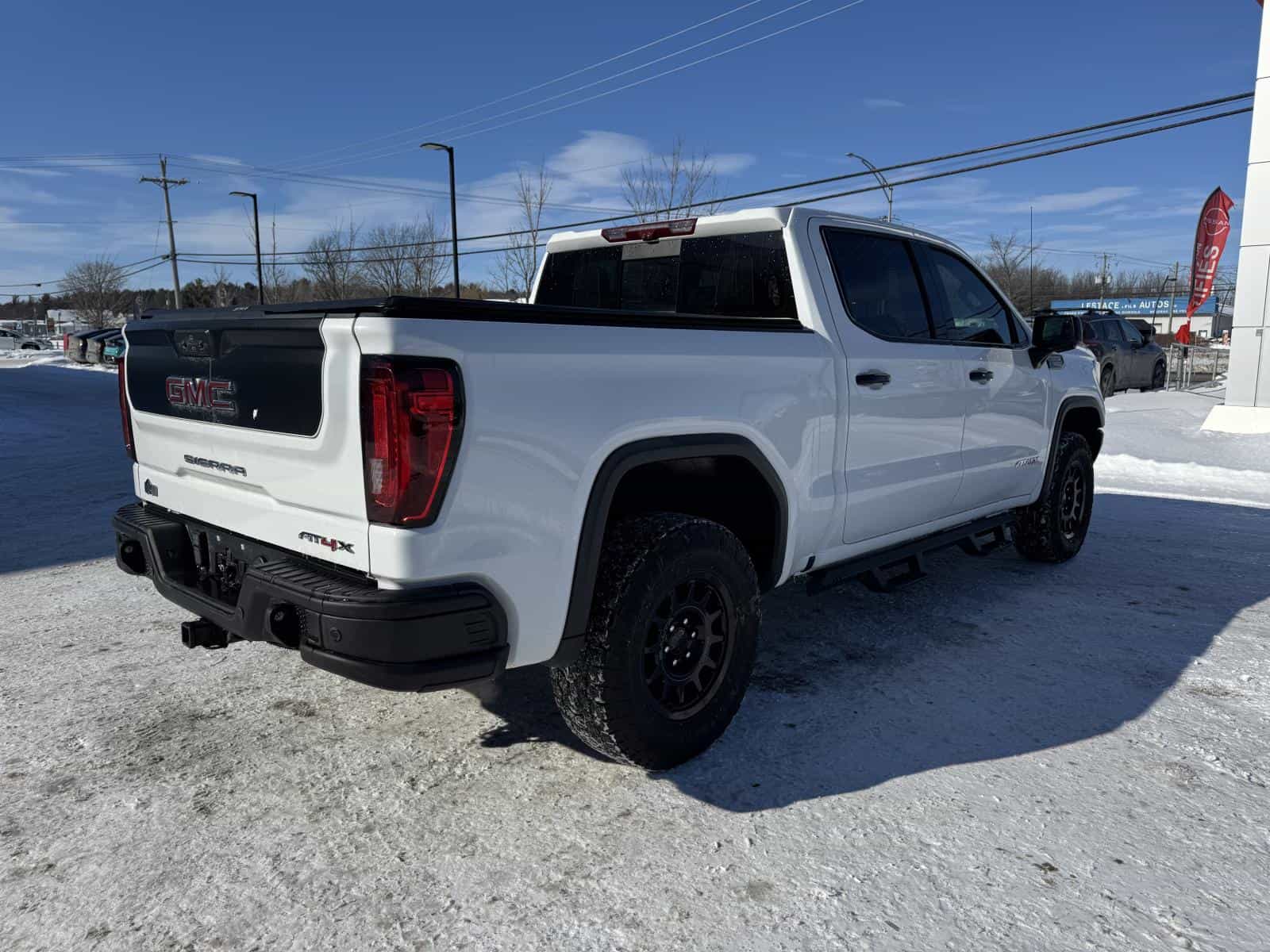 Image 7 GMC Sierra 1500 AT4X 2023