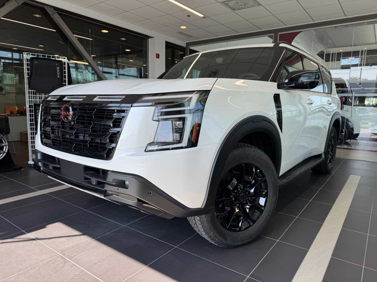 Image 2 Nissan Armada PRO-4X 2025