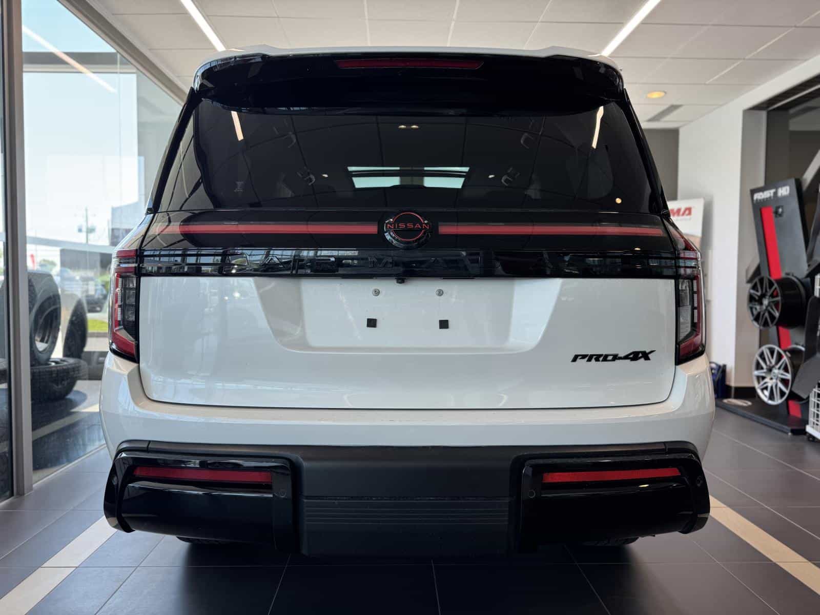 2025 Nissan Armada PRO-4X - Image 8