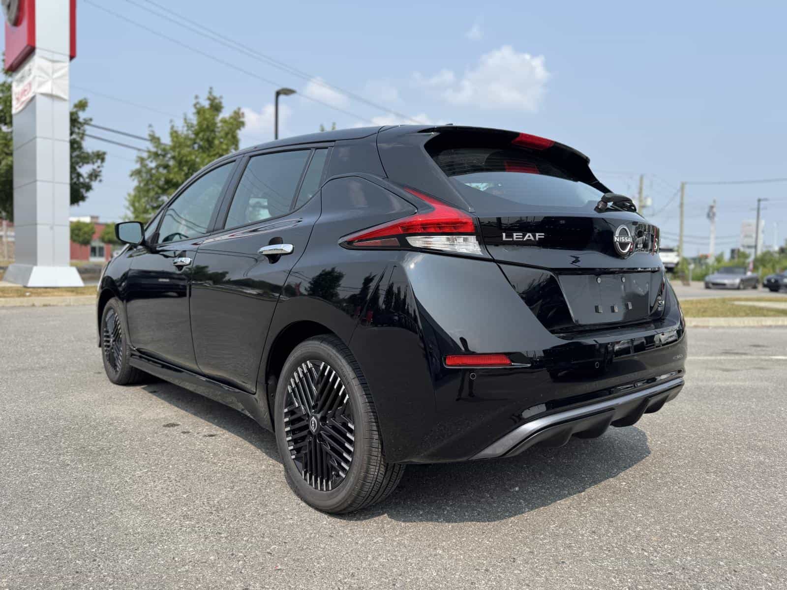 2024 Nissan Leaf SV Plus - Image 9