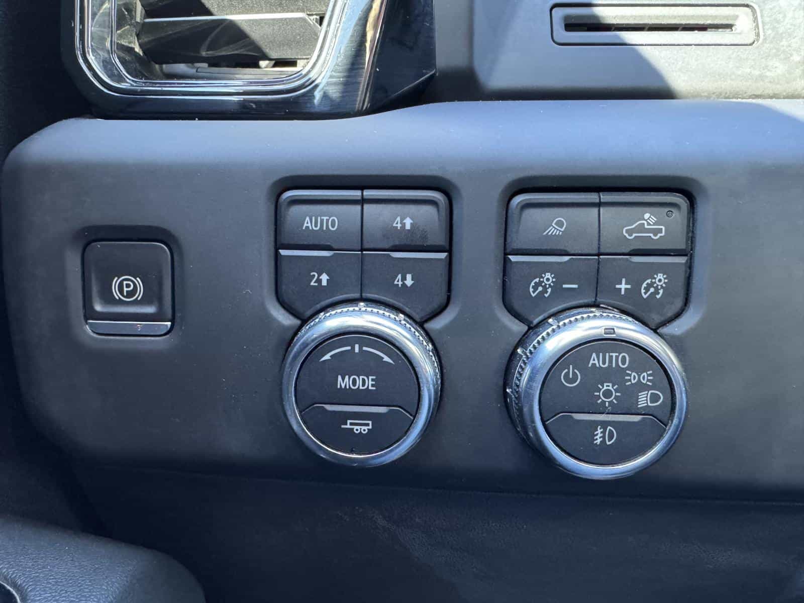 Image 17 GMC Sierra 1500 AT4 2022