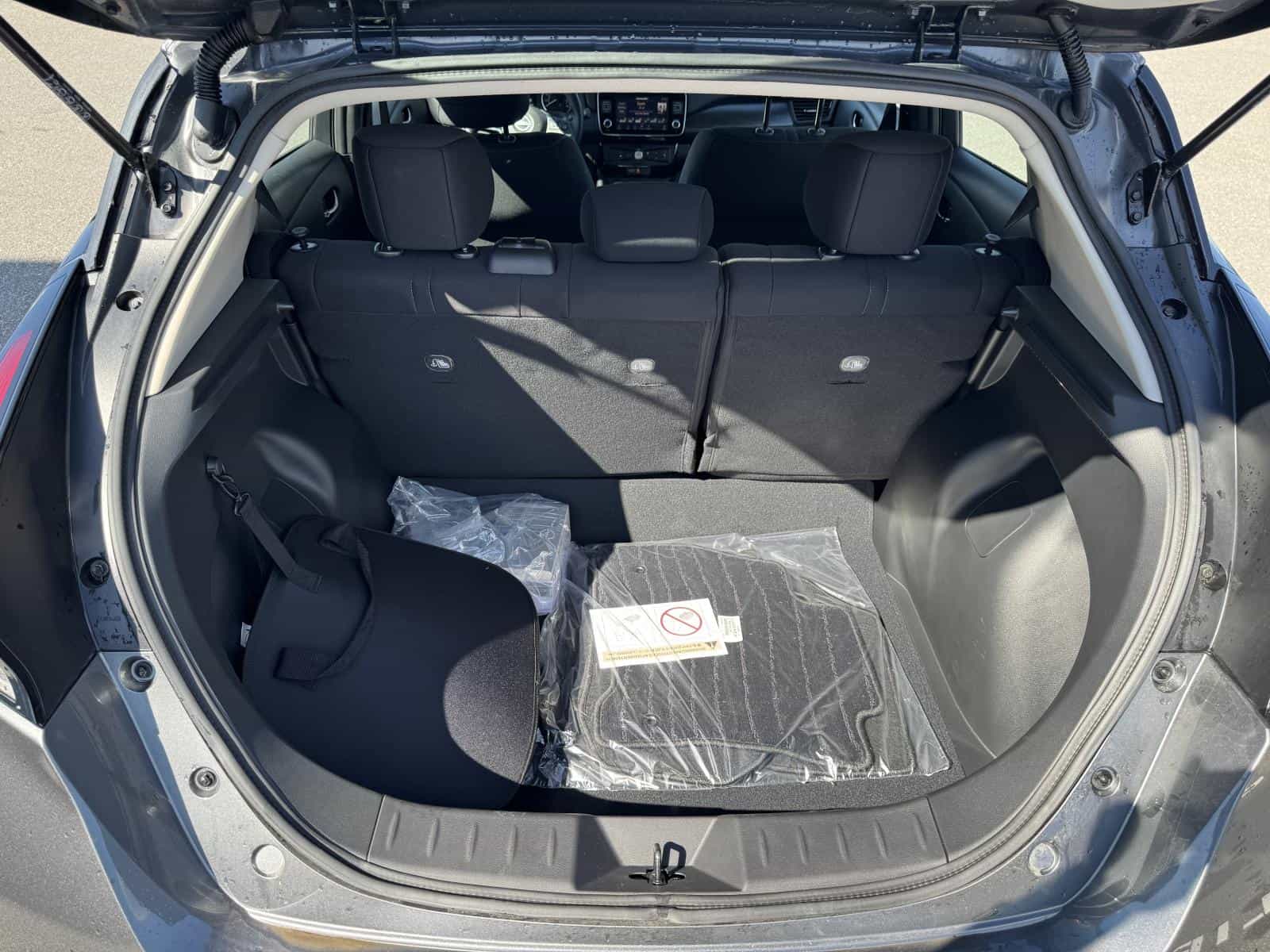 2025 Nissan Leaf SV Plus - Image 10