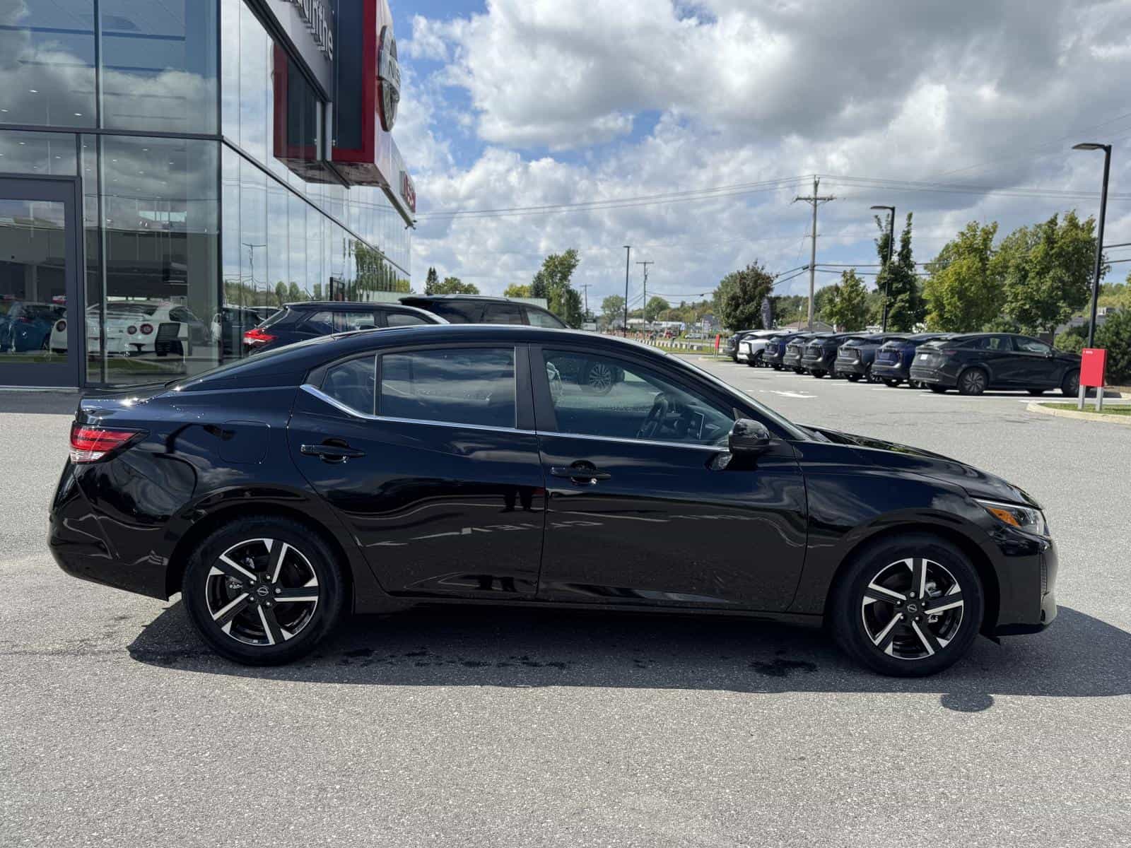 2024 Nissan Sentra SV - Image 5