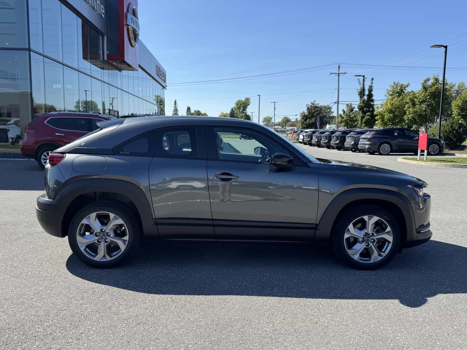 2022 Mazda MX-30 GS - Image 5