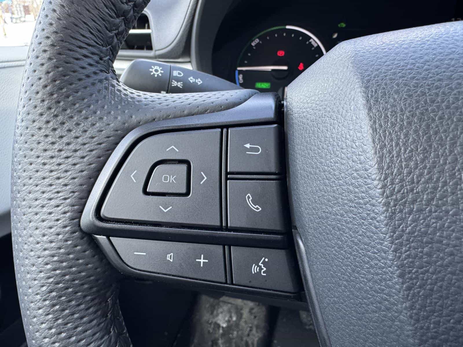 2025 Toyota Sienna LE - Image 14