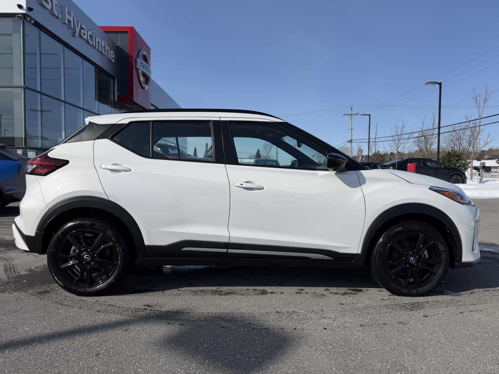 2024 Nissan Kicks SR Premium - Image 5