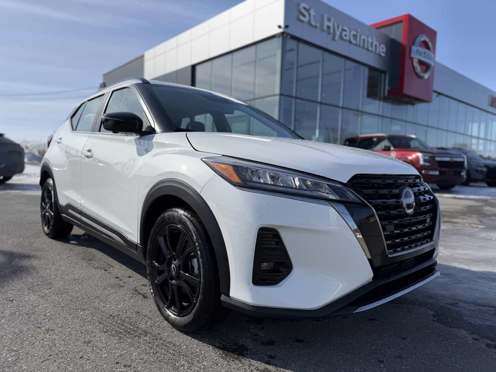 2024 Nissan Kicks SR Premium - Image 4