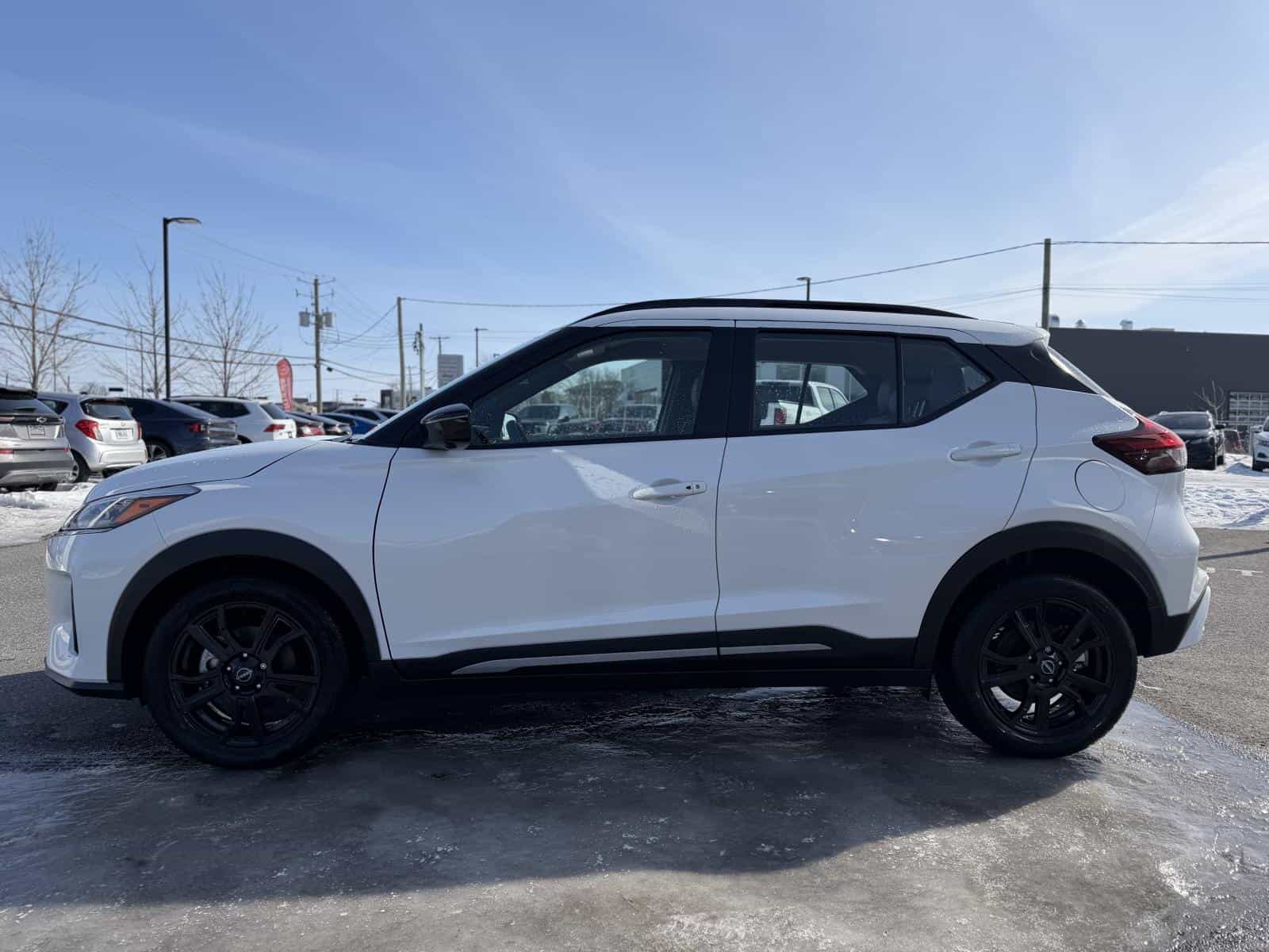 2024 Nissan Kicks SR Premium - Image 9