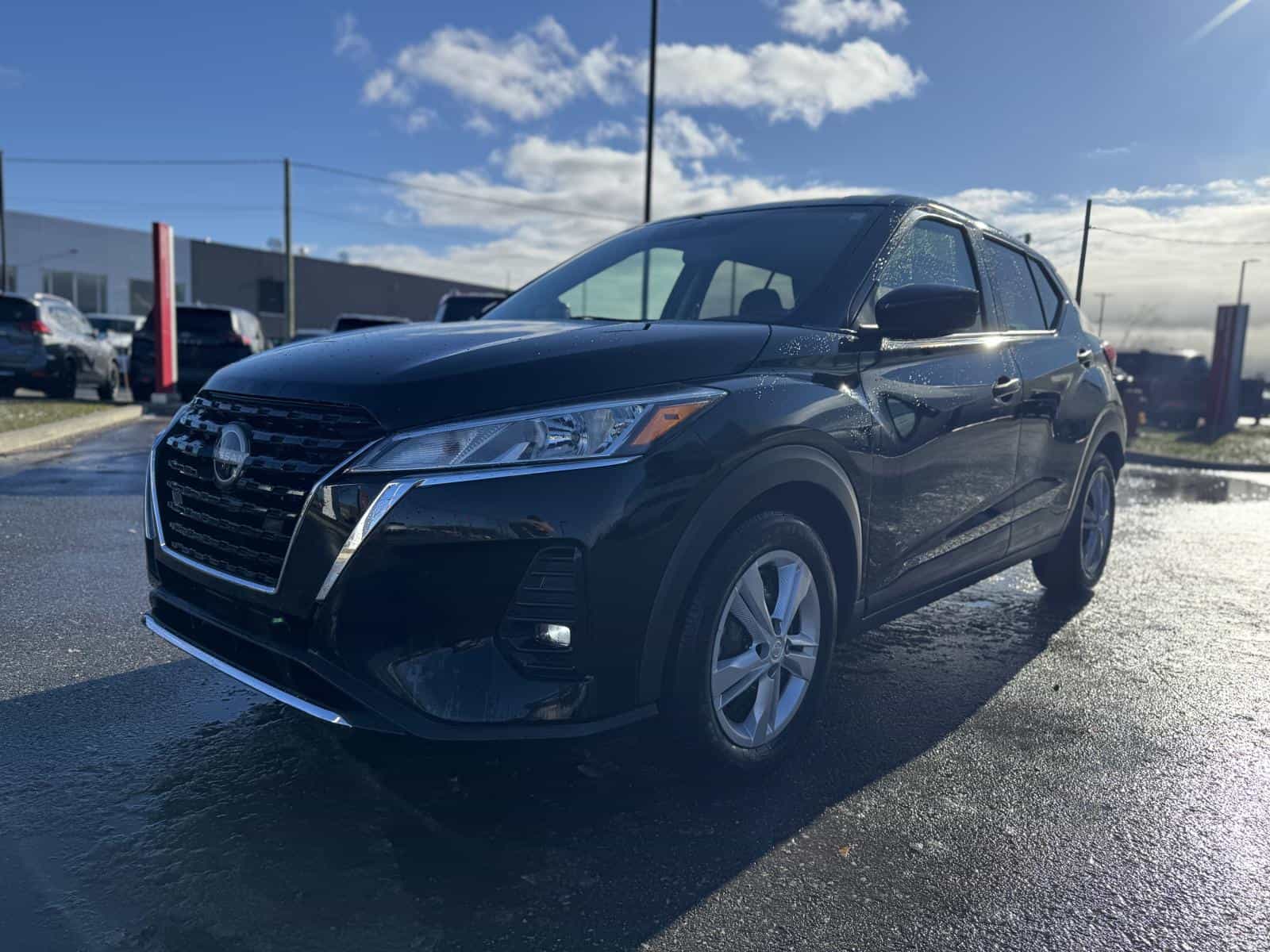 Image 2 Nissan Kicks S 2022