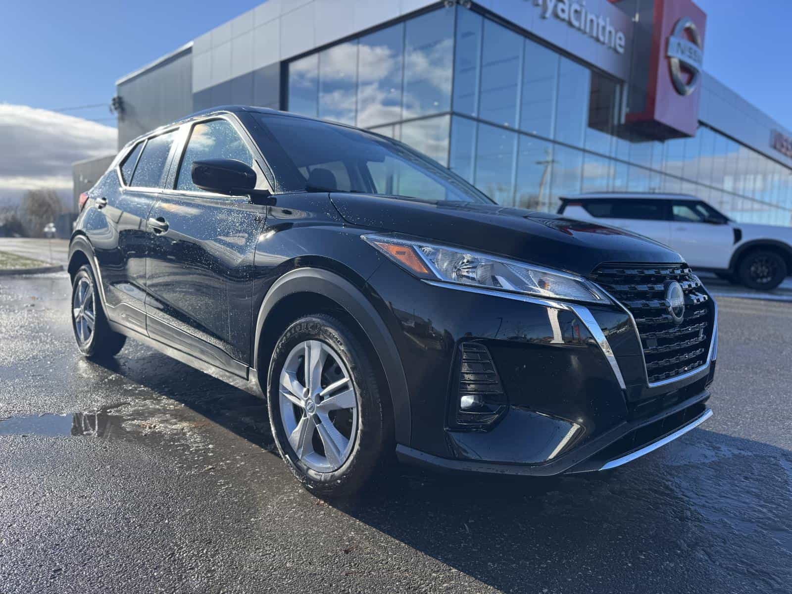 Image 4 Nissan Kicks S 2022