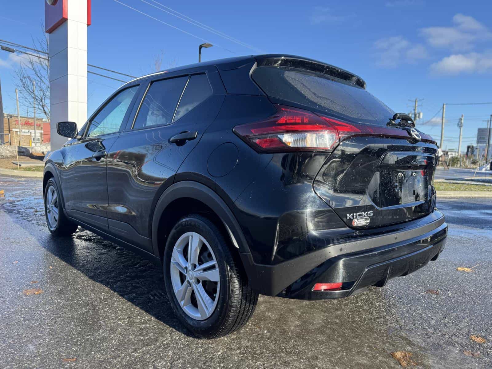 Image 8 Nissan Kicks S 2022