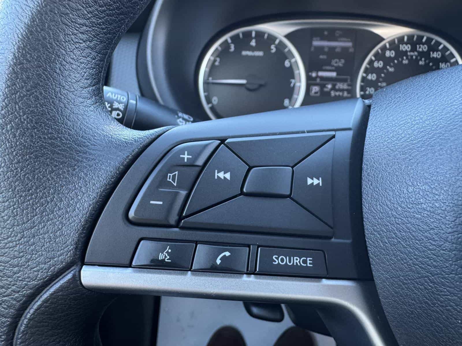 2022 Nissan Kicks S - Image 12