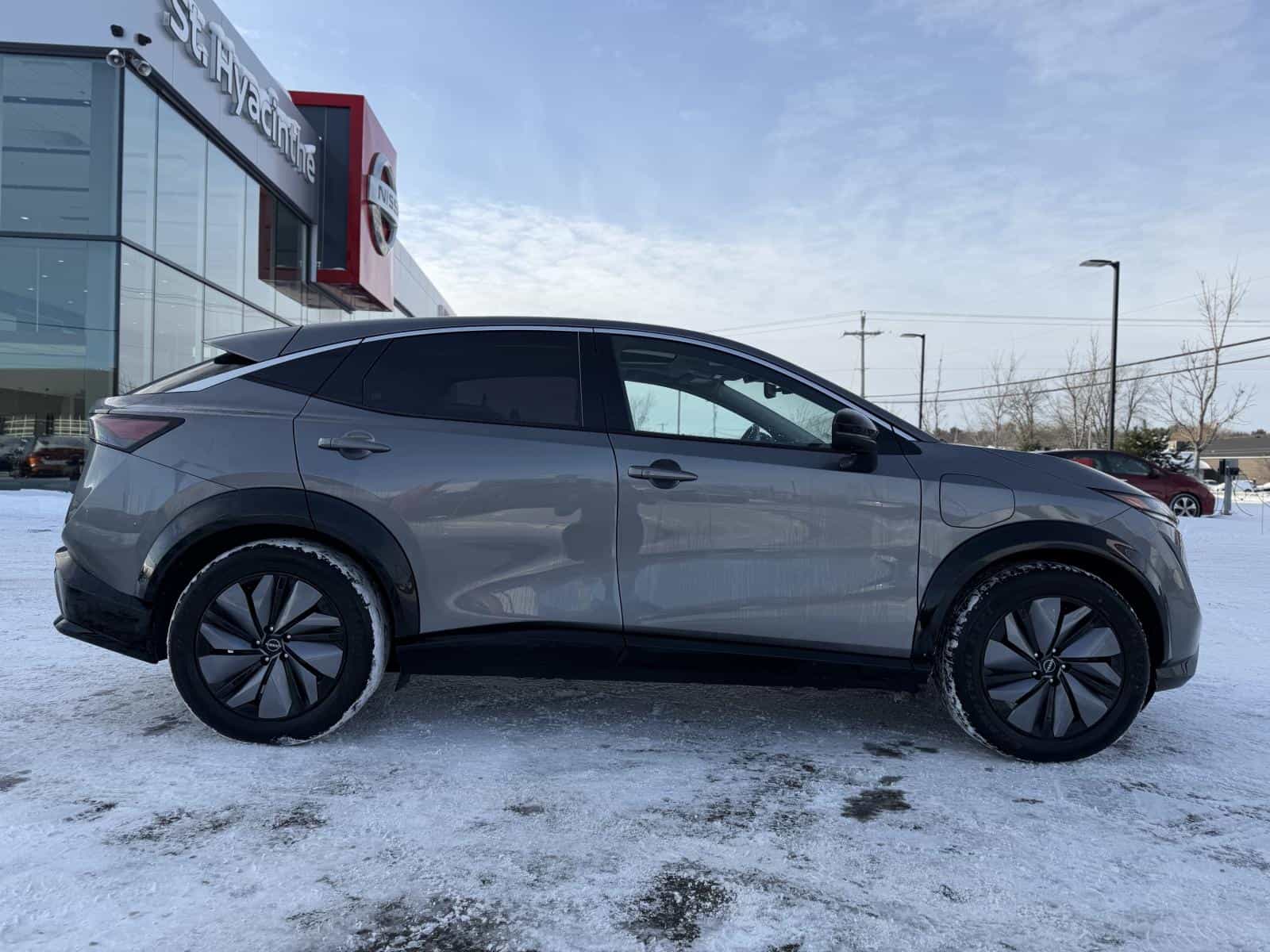 2023 Nissan Ariya Evolve+ - Image 5