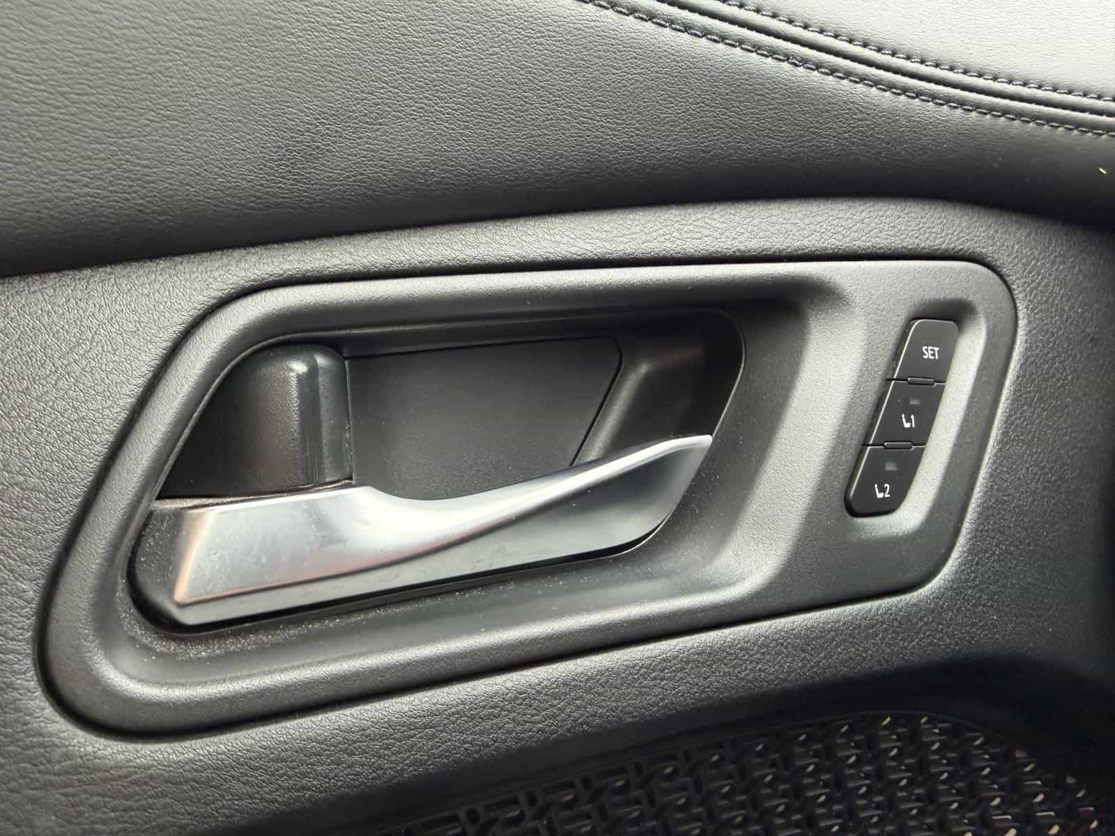 2023 Nissan Ariya Evolve+ - Image 16