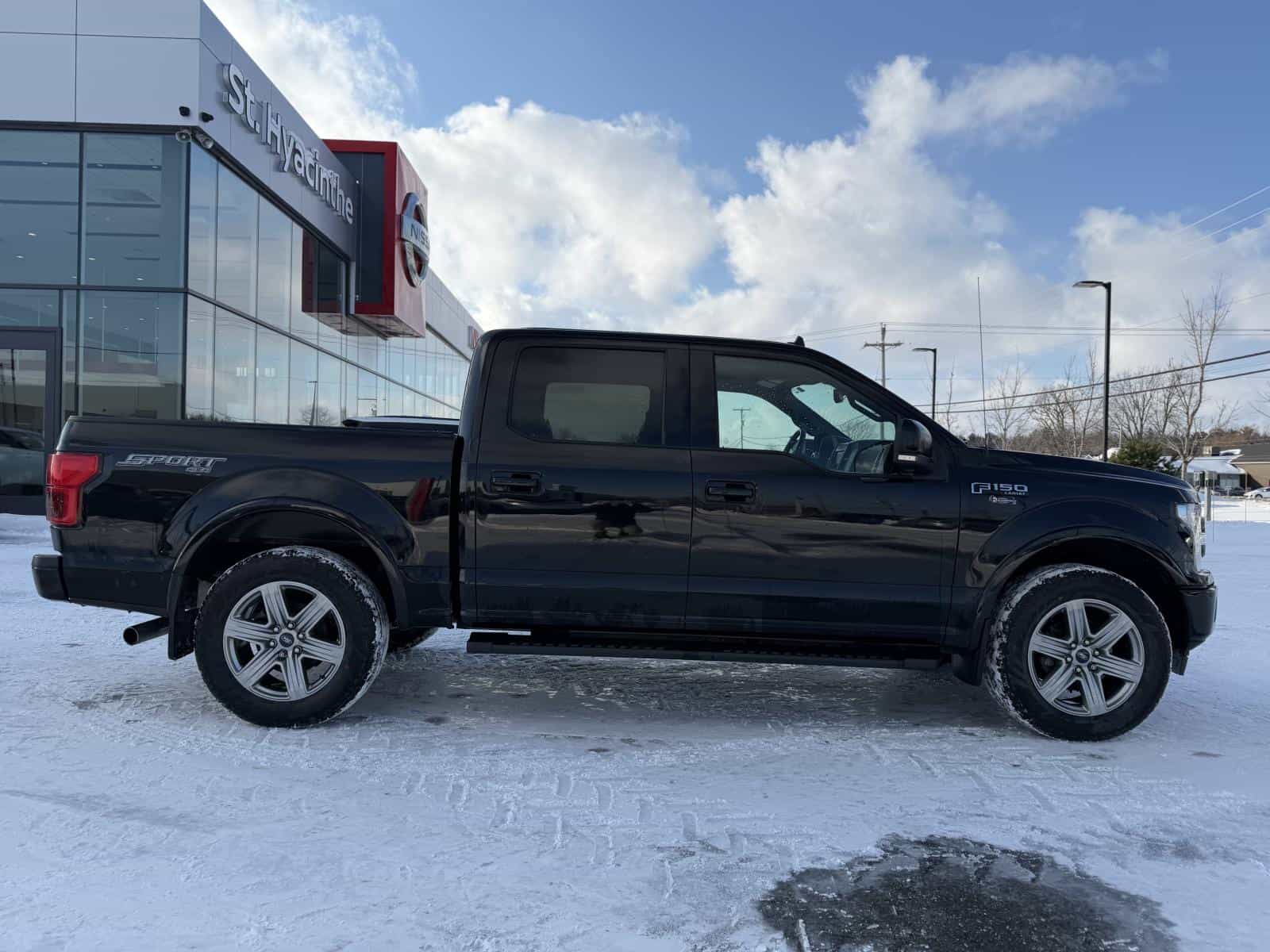 2019 Ford F150 Lariat - Image 5