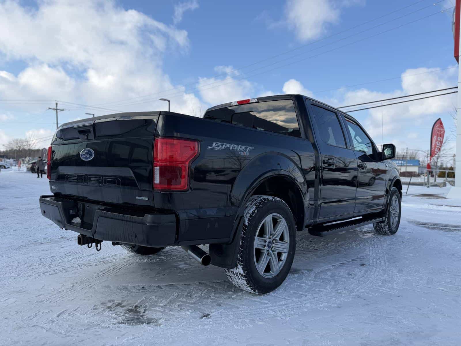 2019 Ford F150 Lariat - Image 6