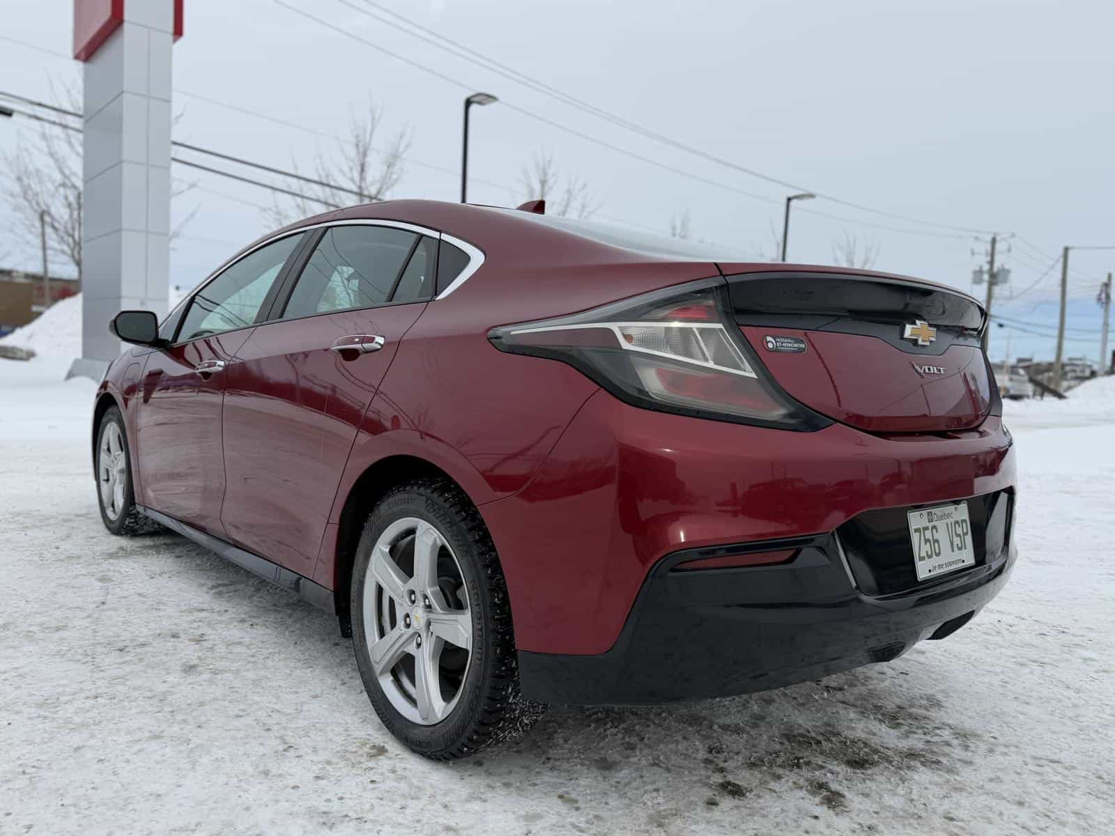 2018 Chevrolet Volt LT - Image 8