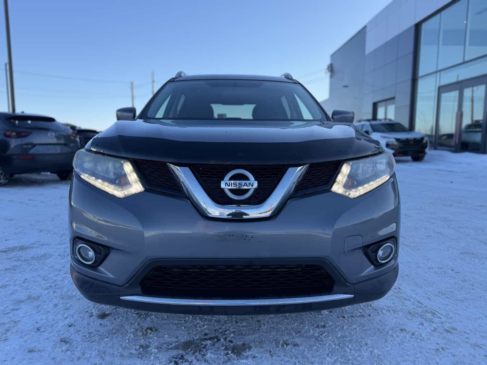 2016 Nissan Rogue SV - Image 3
