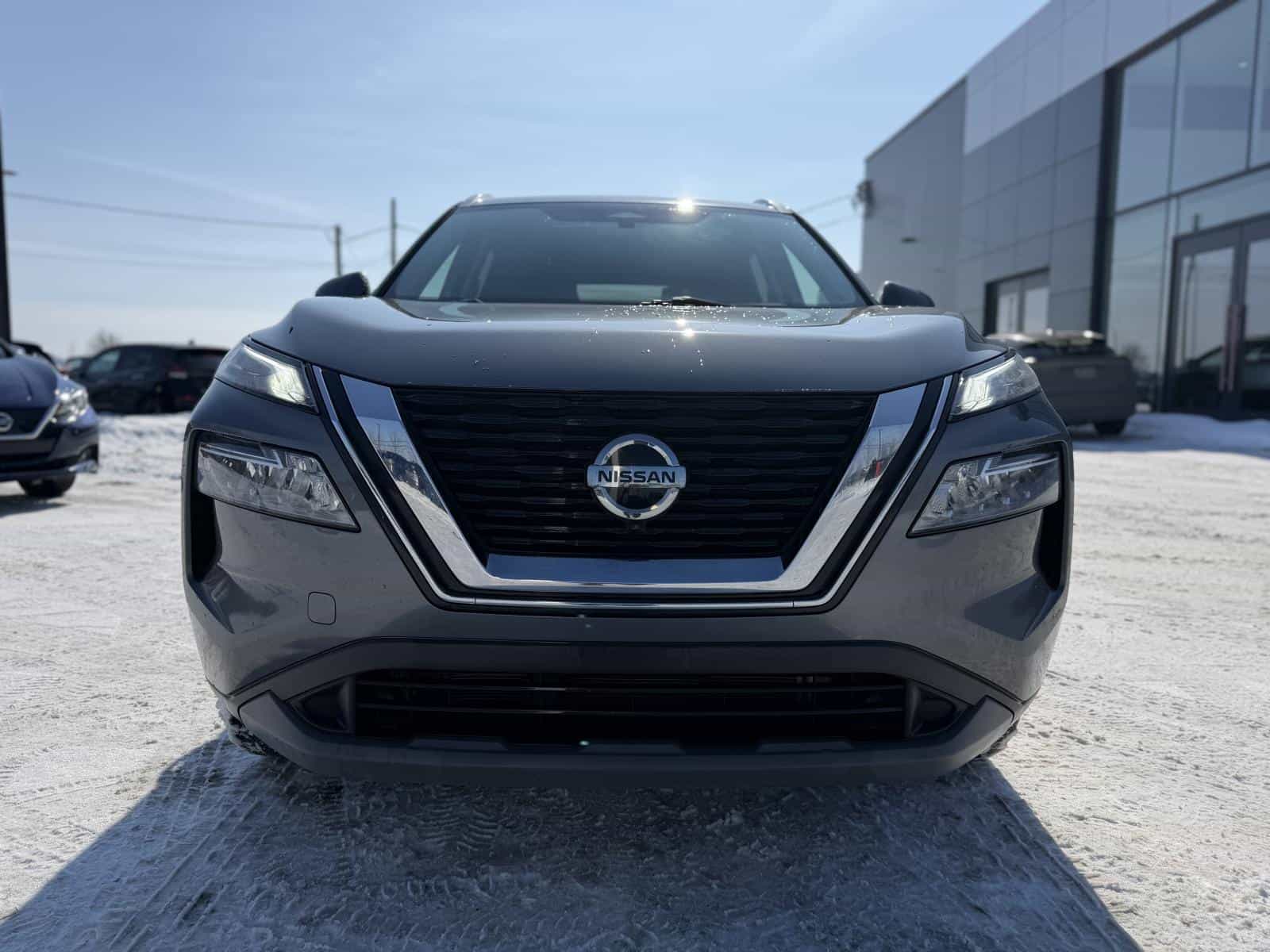 Image 3 Nissan Rogue SV 2021