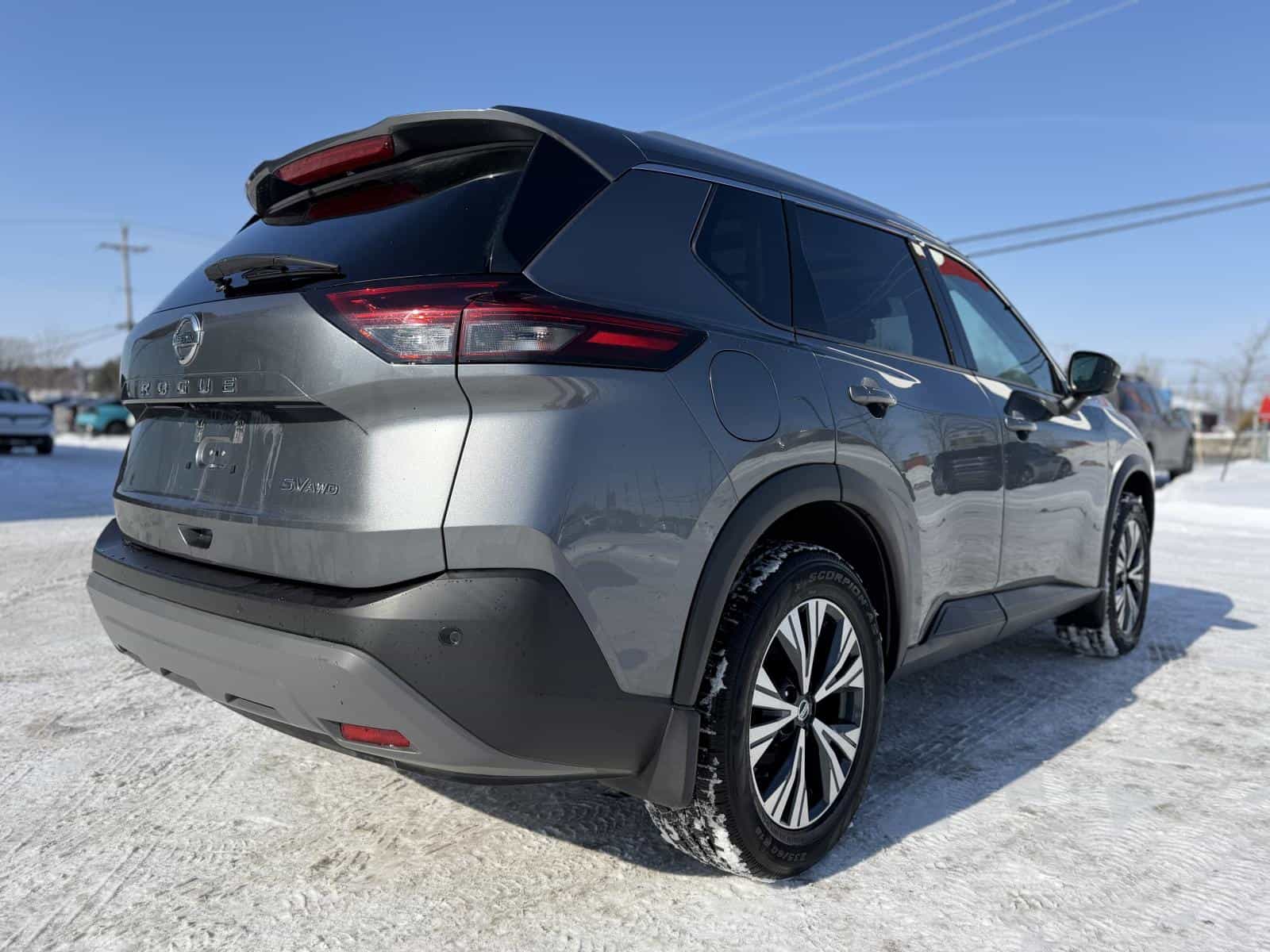 2021 Nissan Rogue SV - Image 6