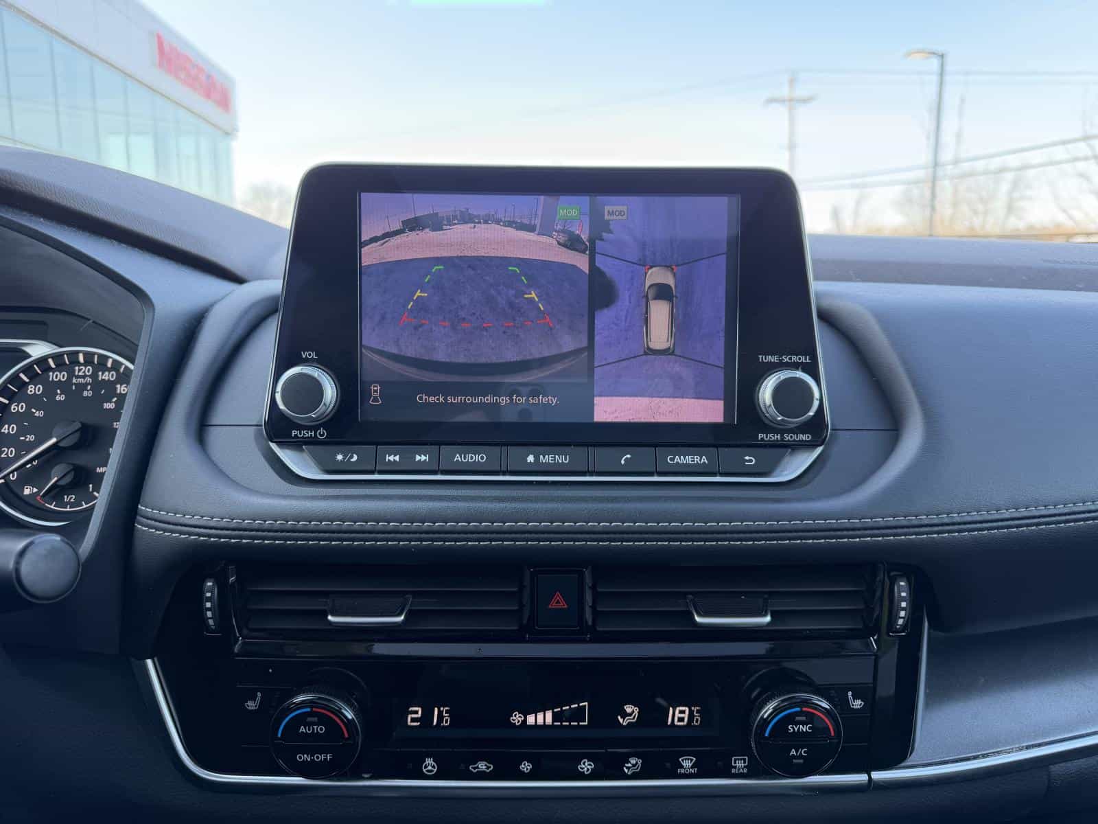 2021 Nissan Rogue SV - Image 14