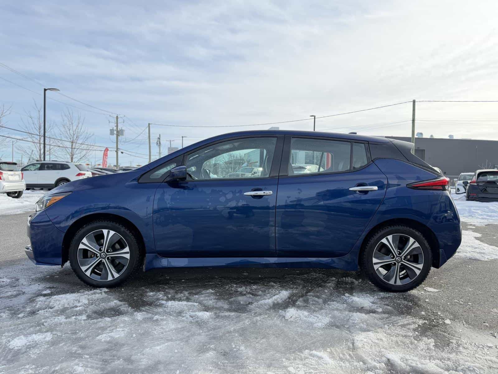 2022 Nissan Leaf Plus SL - Image 9