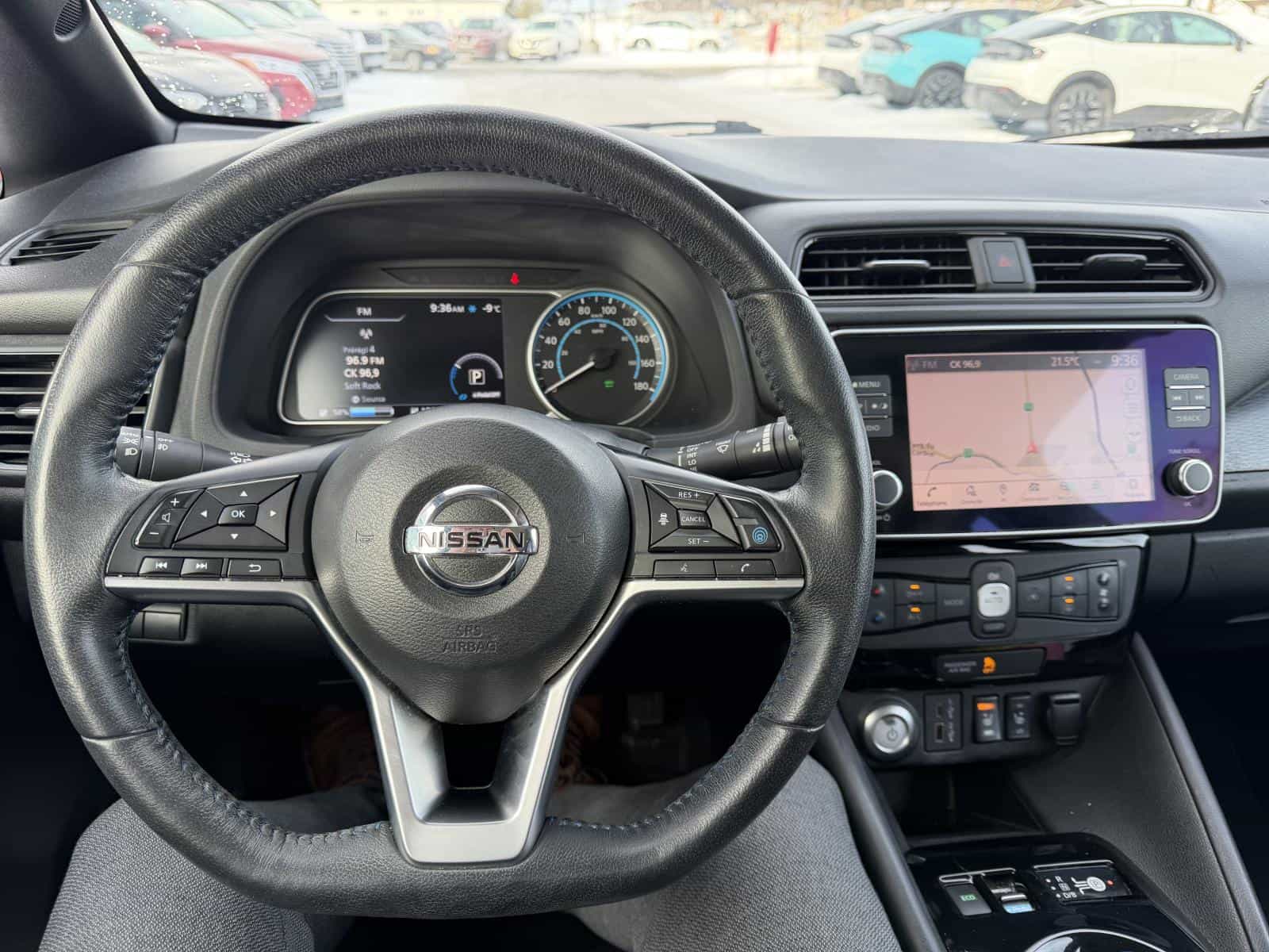 2022 Nissan Leaf Plus SL - Image 11