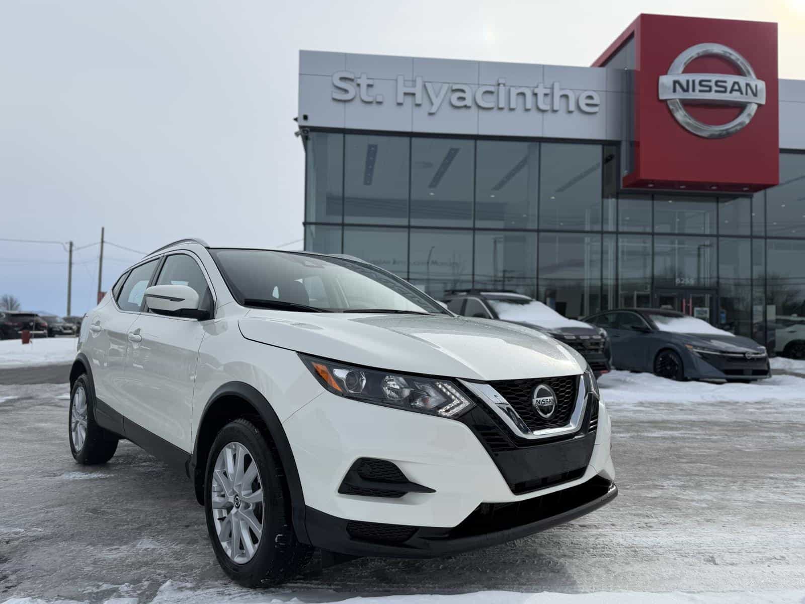 2023 Nissan Qashqai SV - Image 1